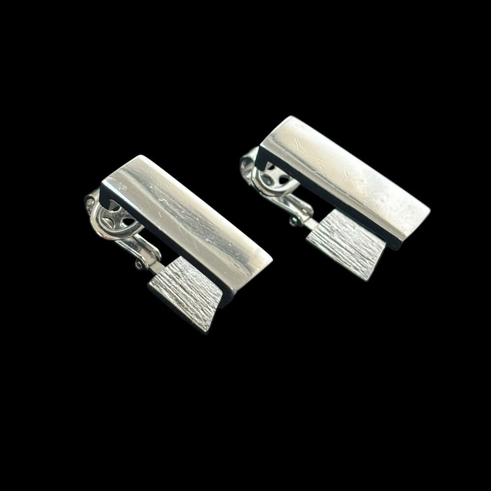 Vintage 1980s Avon Rectangle Clip On Earrings Silver Tone Minimalist 3/8"